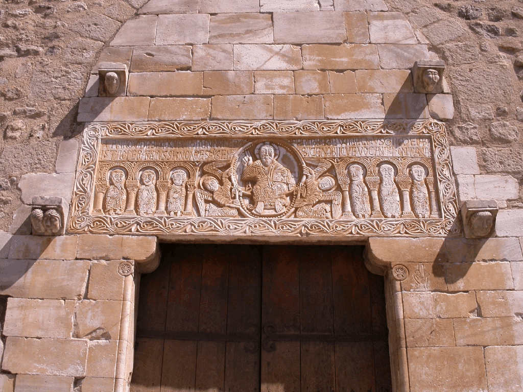 Linteau de Saint-Génis-des-Fontaines