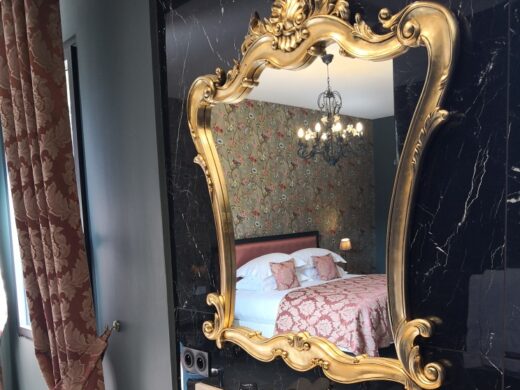 Chambre-Premium-relais-des-chartreuses-Boulou-2
