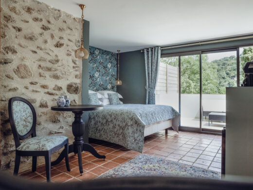 Relais_des_Chartreuses_Boulou_chambre-deluxe-terrasse-3